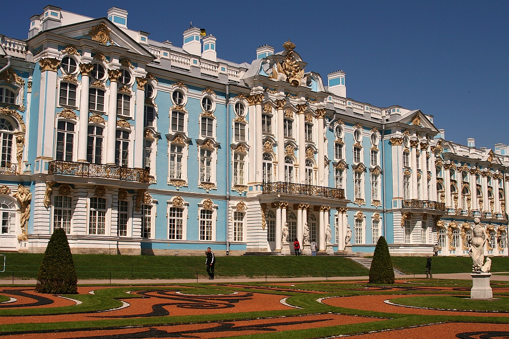 Blick auf den 1752 errichteten Katharinenpalast in Sankt Petersburg. Aufnahme vom 25.05.2009.