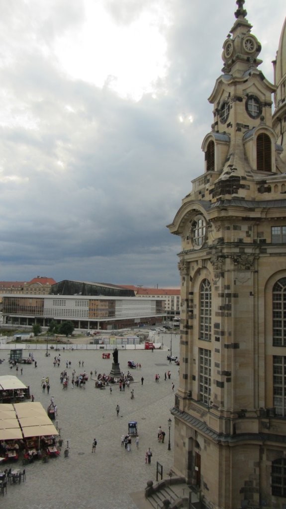 Blick auf den Dresdner Neumarkt mit der Frauenkirche.(7.8.2012)