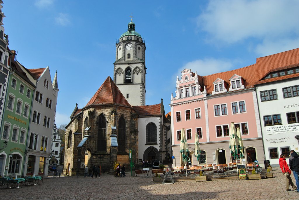 Blick auf die Frauenkirche in Meien am 17.04.2010 vom Marktplatz aus.