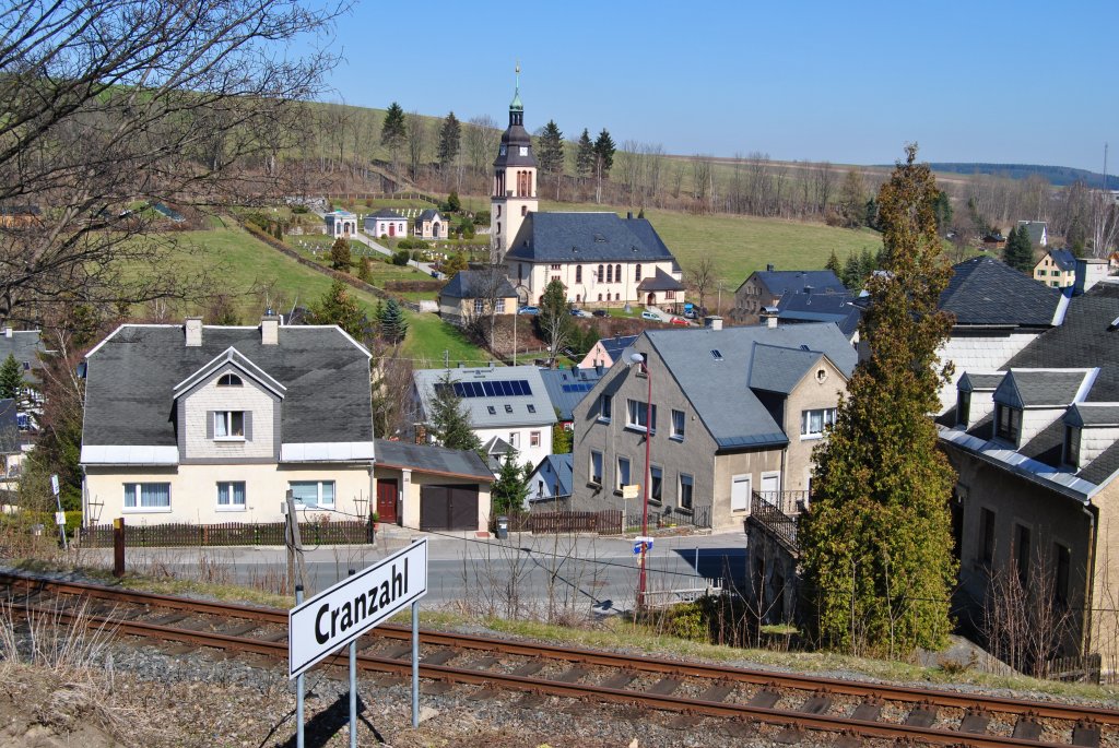Blick auf die Kirche und die Ortslage Cranzahl am 18.04.2010
