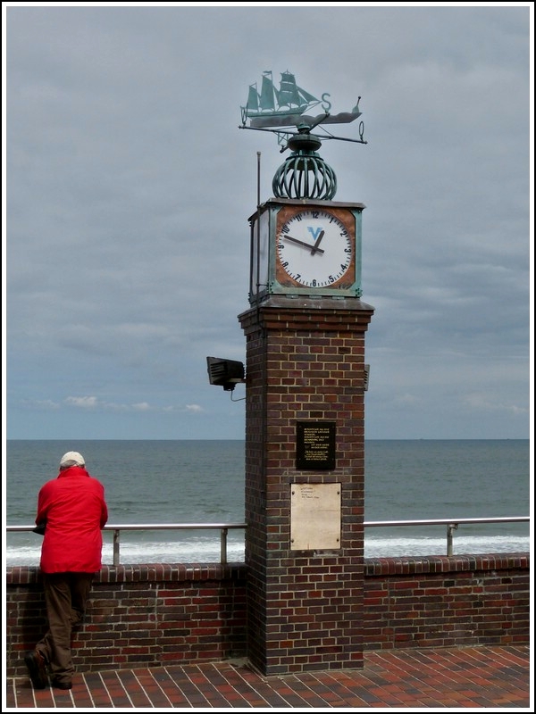 Blick auf die Nordsee an der oberen Strandpromenade in Wangerooge. 07.05.2012 (Hans)