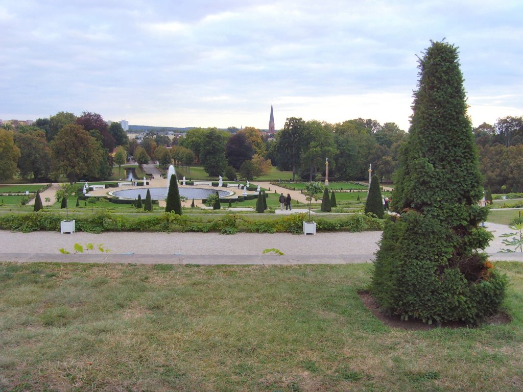 Blick auf die Parkanlegen vor Schlo Sanssouci, Potsdam 3.10.2009