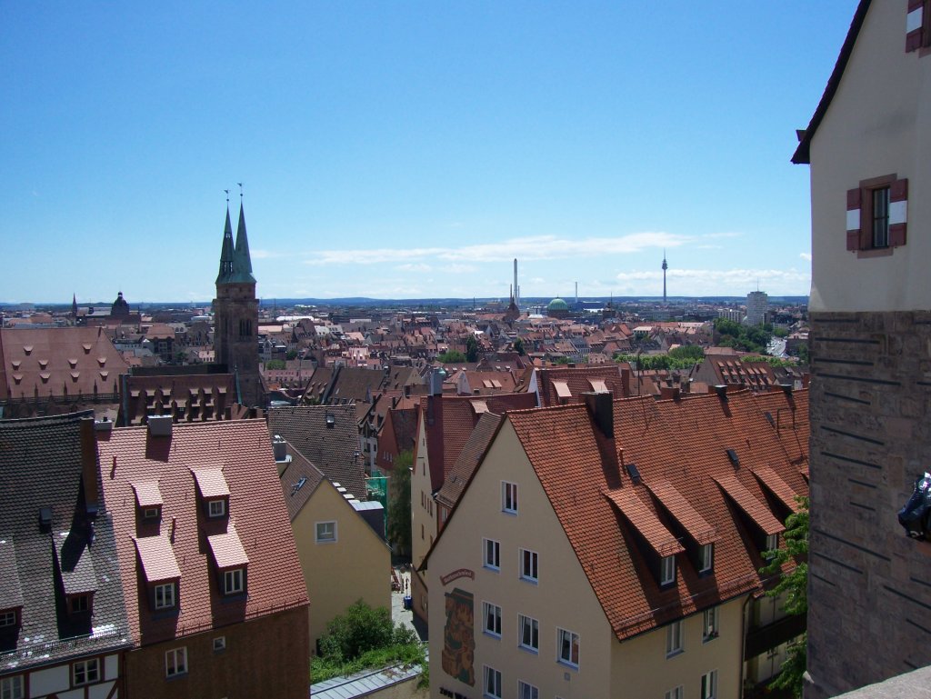 Blick von der Burgmauer über die ganze Stadt am 08.07.2012.