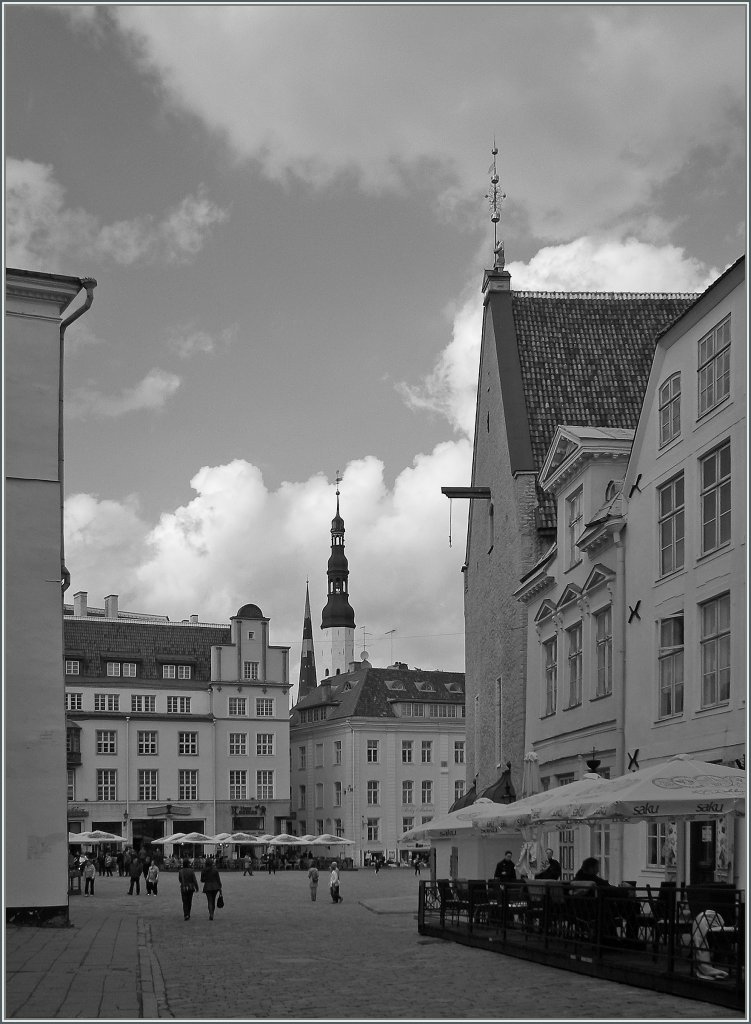 Blick von der Mndi-Gasse auf den Marktplatz. 
4. Mai 2012