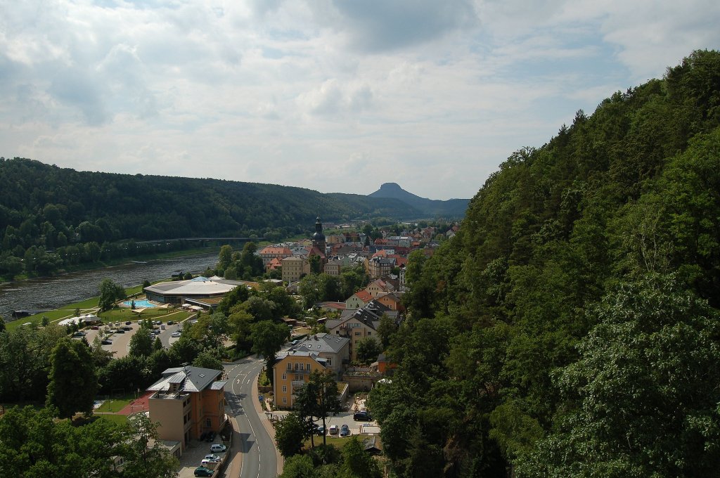 Blick von der oberen Personenplattform des Personenaufzuges auf Bad Schandau. 28.05.2011