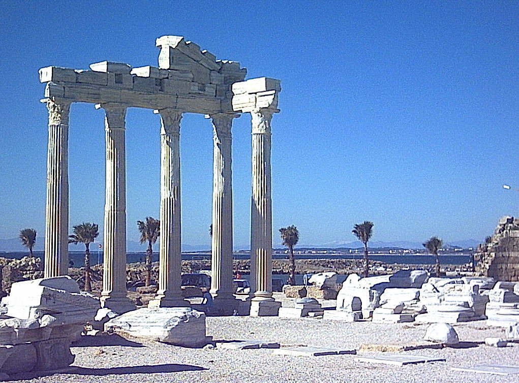 Blick vom Tempel auf die Bucht von Side im Januar 2007
