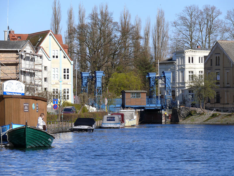 Blick ber die Elde zur Plauer Hubbrcke; 19.04.2010
