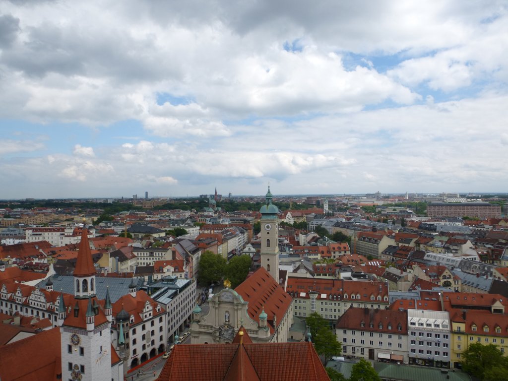 Blick ber Mnchen, vom Michel aus. 23.Mai 2013.