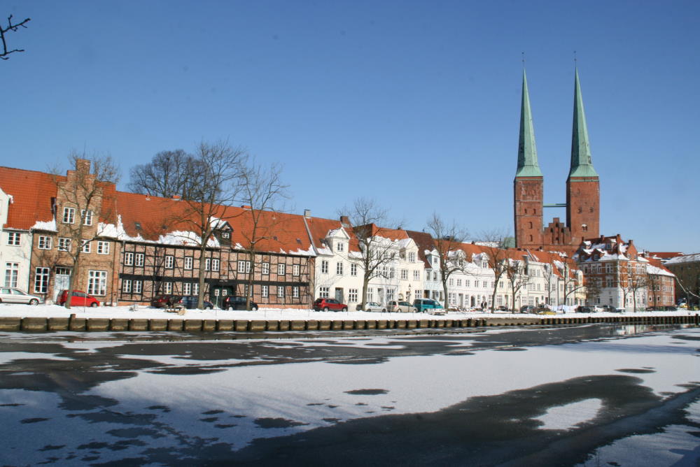 Blick ber die Obertrave zum Lbecker Dom; 15.03.2013