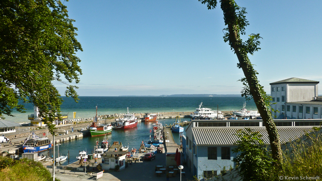 Blick zum Fährhafen von Sassnitz, 21.06.2012.