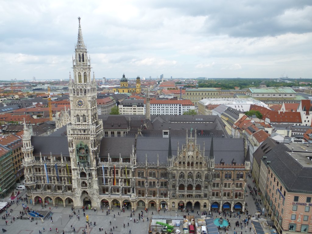 Blick zum Marienplatz, vom Michel aus. 23.Mai 2013.