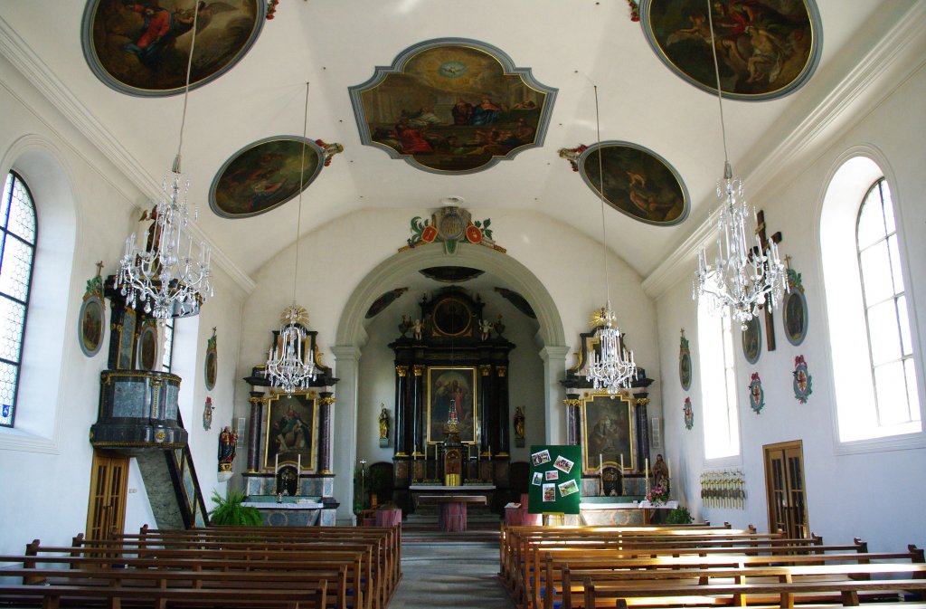 Bsingen, sptbarocke Altre und Kanzel der St. Jakob Kirche (21.03.2011)