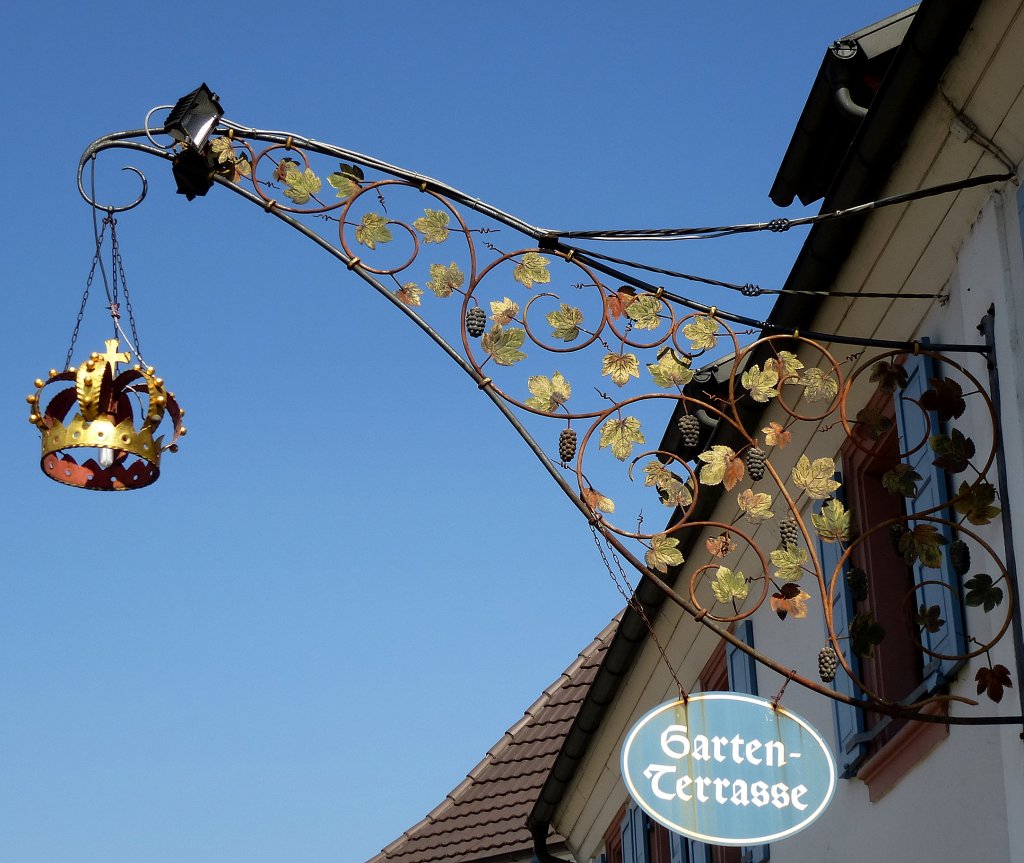 Btzingen am Kaiserstuhl, Hotel-Restaurant  Krone , April 2013