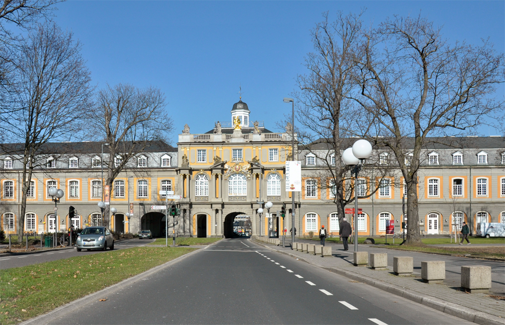 Bonn - Teil der Uni mit dem Koblenzer Tor - 04.03.2013