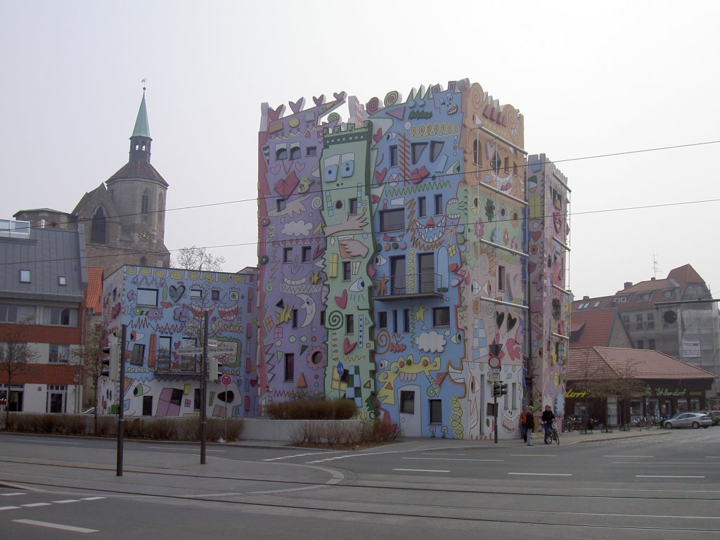 Braunschweig, Happy Rizzi House an der Georg Eckert Strae (04.04.2009)