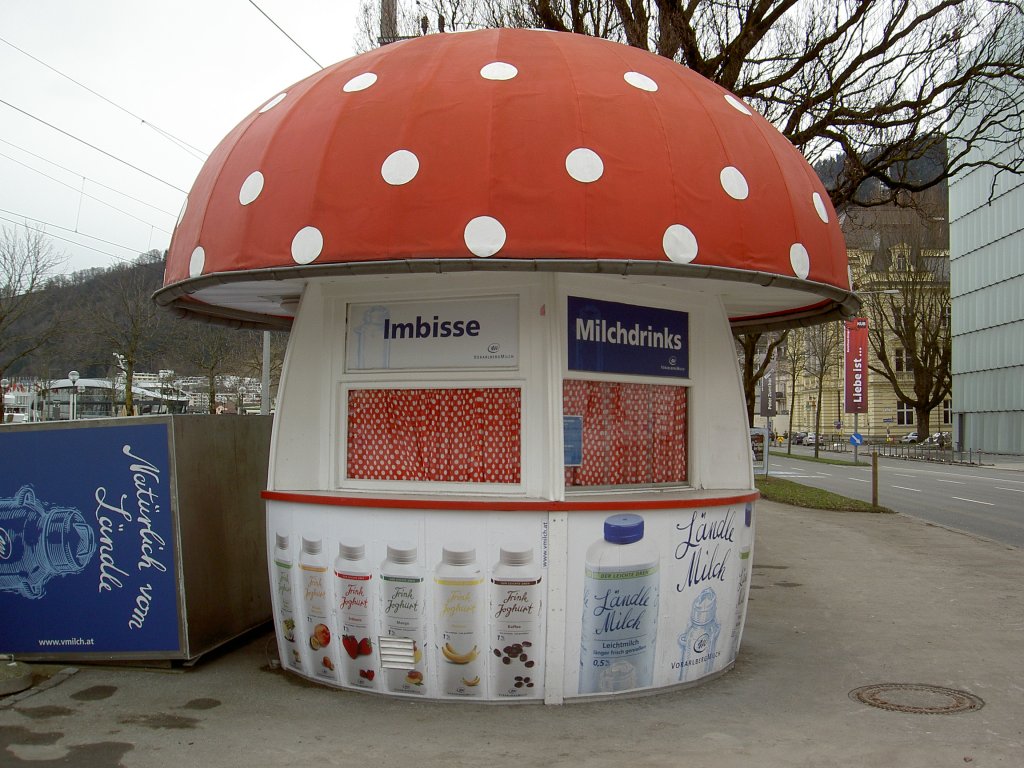 Bregenz, Pilzkiosk an der Seepromenade (17.03.2013)