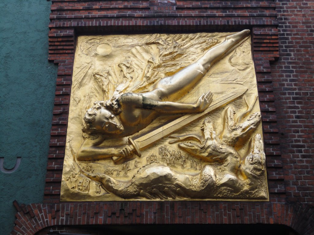 Bremen am 3.2.2012: Eingang zur Bttcherstr., Fassadenrelief von Hoetger