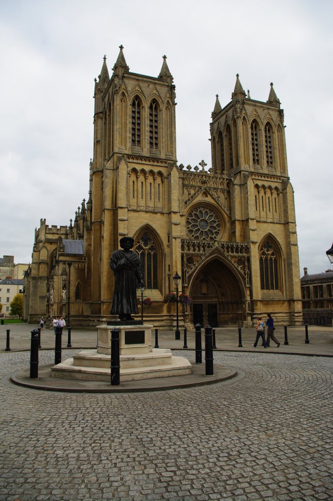 Bristol, Kathedrale der hl. Dreifaltigkeit, erbaut ab 1140, (27.09.2009)