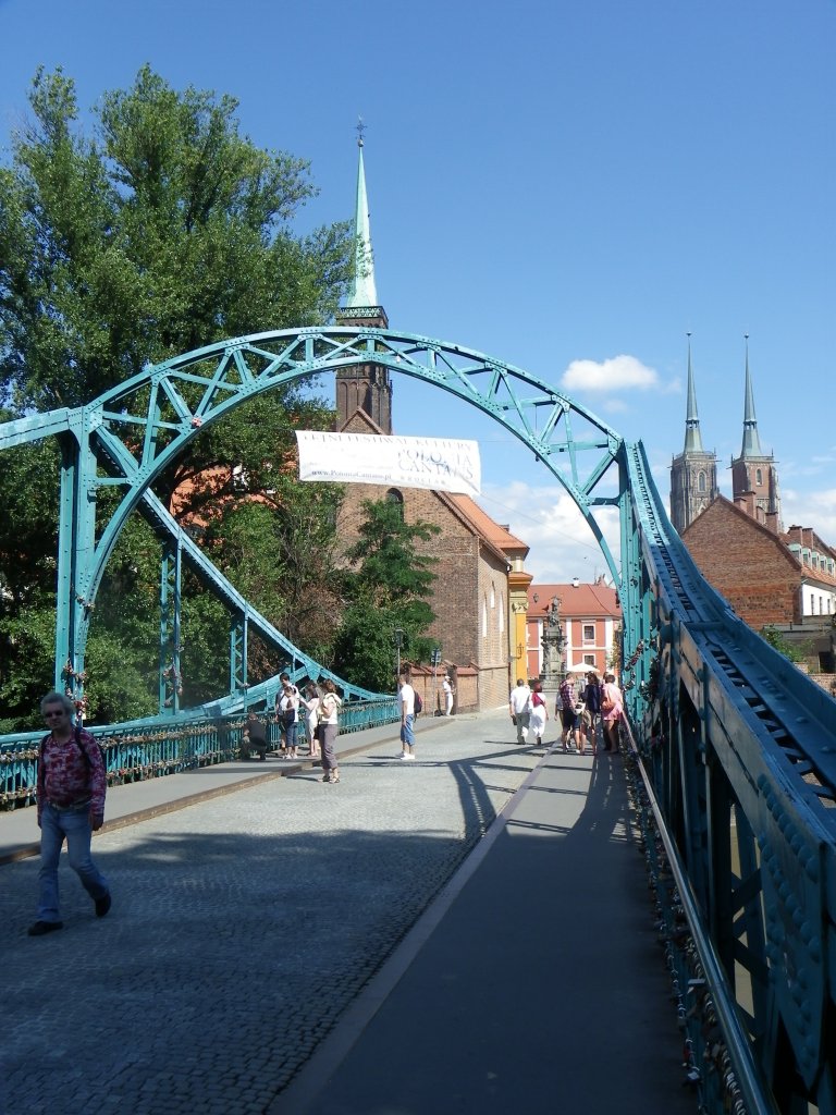 Brcke von der Sand- zur Dominsel in Breslau (Wroclaw) im Sommer 2012