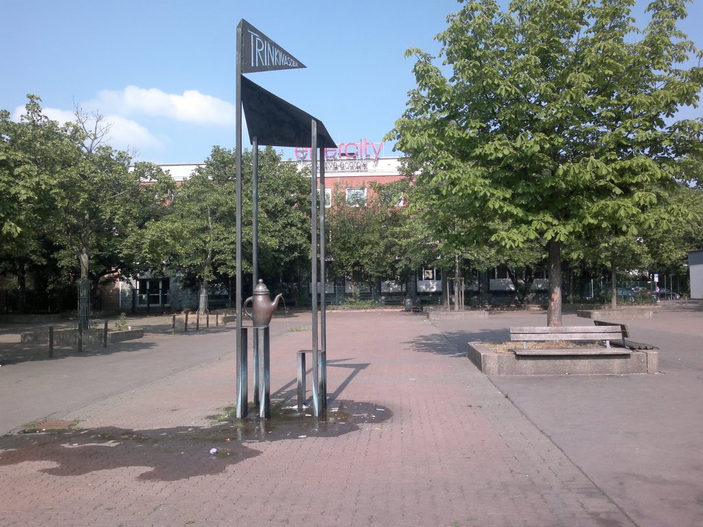 Brunnen am August-Hohlweg-Platz in Hannover, am 07.06.2011.