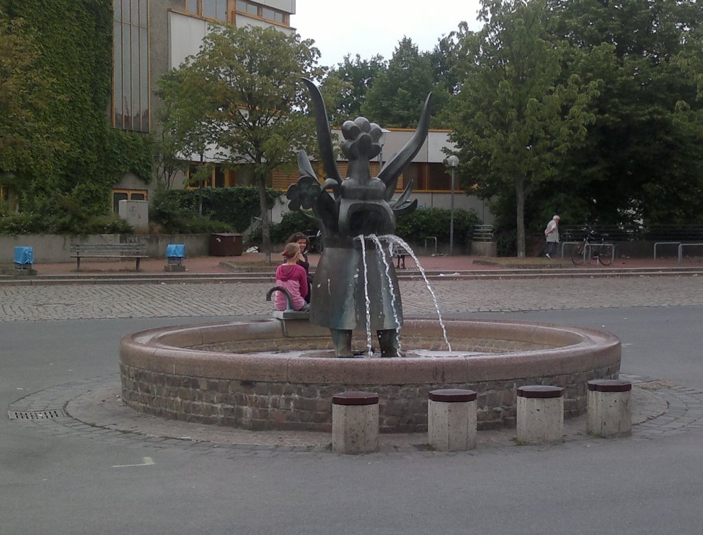 Brunnen am Mhlenberger Markt in Hannover, am 06.06.2011.