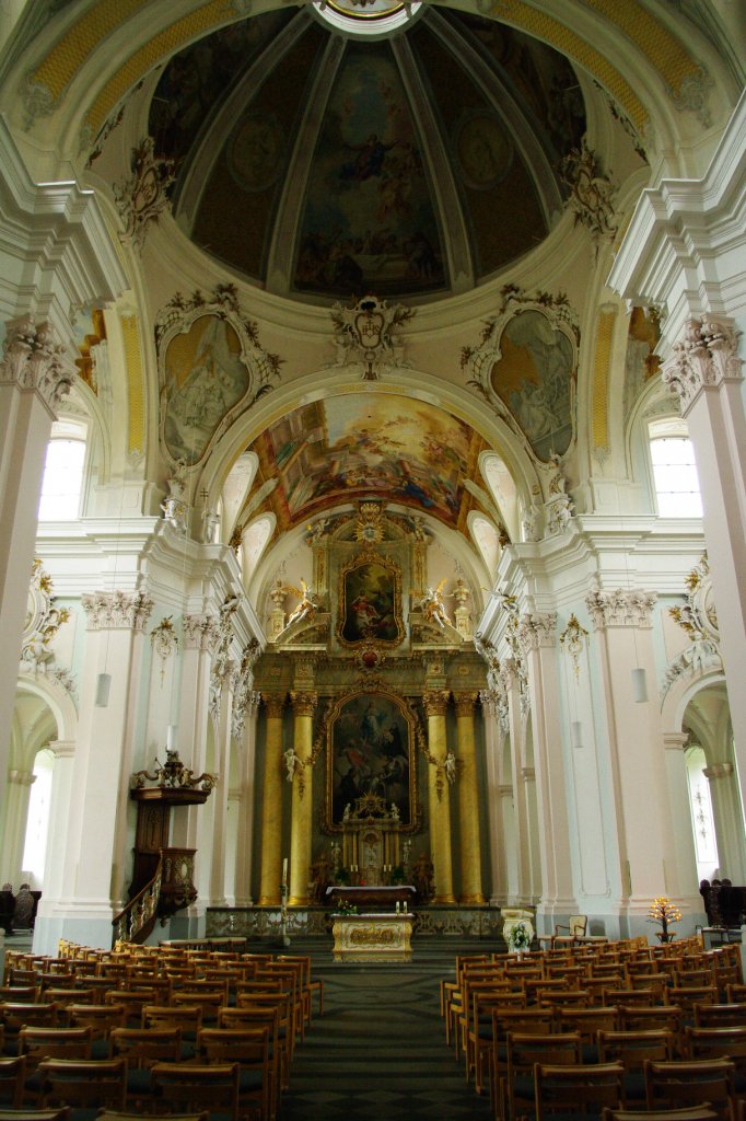 Bren, Jesuitenkirche Maria Empfngnis mit Stukkaturen von 1767 bis 1771, 
Kreis Paderborn (12.05.2010)