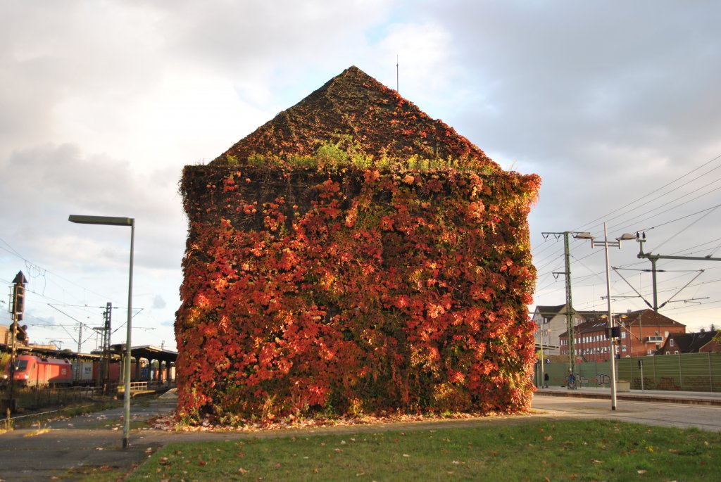 Bunker auf dem Bahnhof in Lehrte im Herbst 2010.