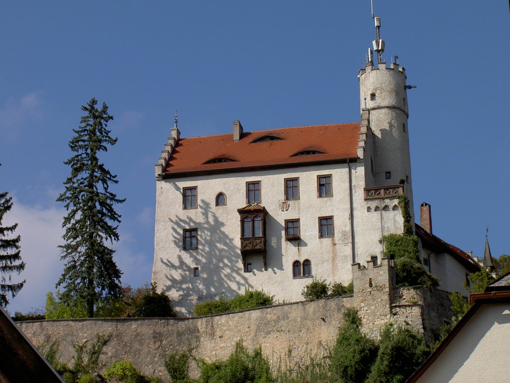 Burg Gweinstein, von 1348 bis 1780 Sitz des Vogtamtes der Bischfe von Bamberg, 
1890 umgestaltet im neugotischen Stil, Kreis Forchheim (15.09.2007)