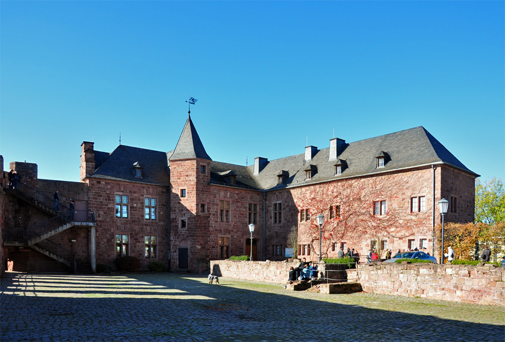 Burg Nideggen - Innenhof - 27.10.2012