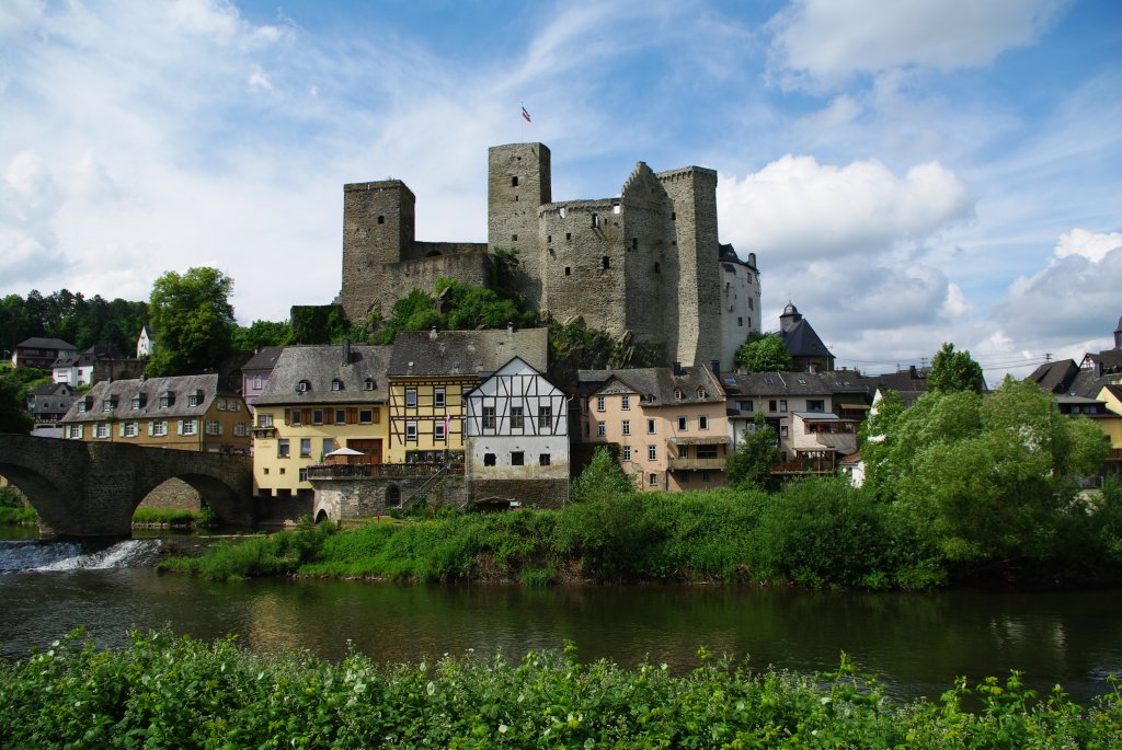 Burg Runkel, erbaut ab 1159, 1634 teilweise zerstrt, Kreis Limburg (31.05.2009)