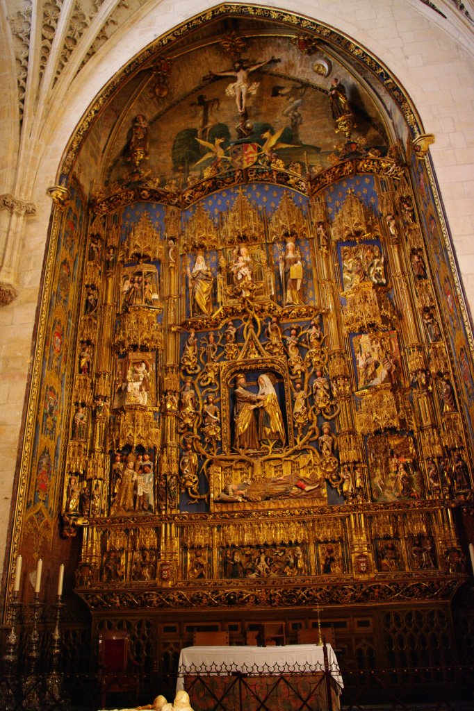 Burgos, Kathedrale, Altar in der Kapelle der Hl. Anna von Gil de Siloes 
(19.05.2010)