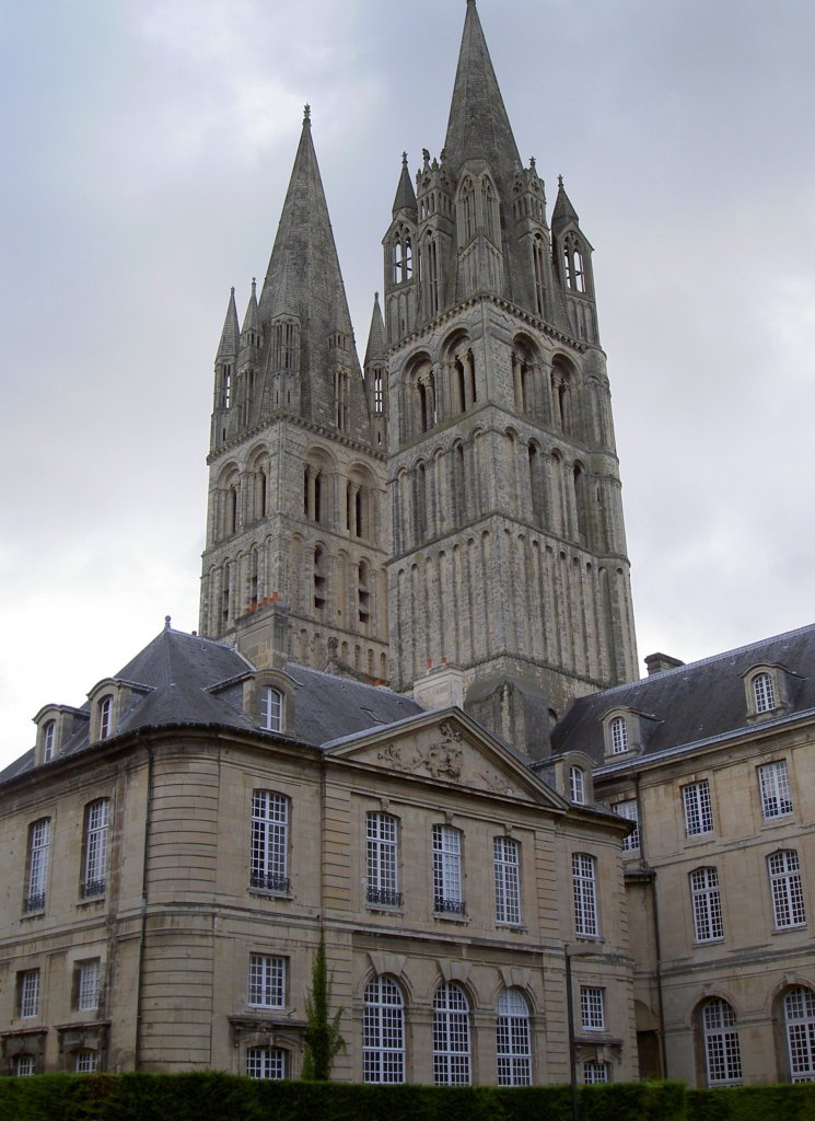 Caen, Kathedrale Saint Etienne, erbaut ab dem 11. Jahrhundert unter 
Abt Lanfranc (05.07.2008)