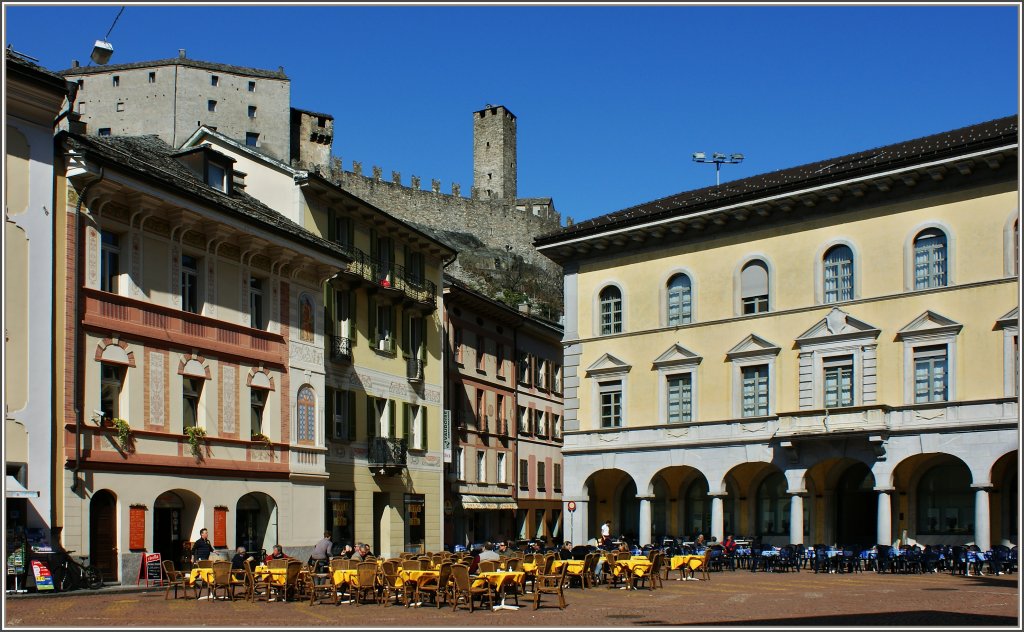 Cafepause auf dem Piazza Collegiata
(21.03.2011)