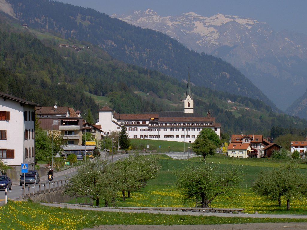 Cazis bei Tiefencastel, Dominikanerinnenstift St. Peter und Paul, erbaut ab 1647 (21.04.2011)