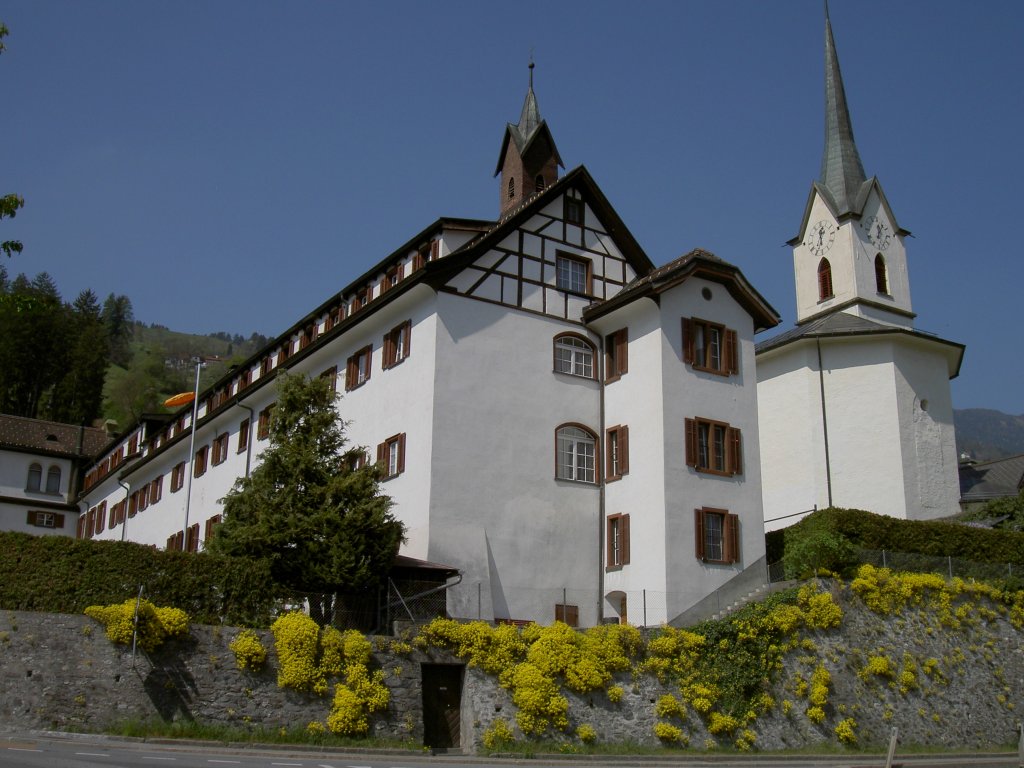 Cazis, Frauenkloster St. Peter und Paul, im 8. Jahrhunder gegrndet, ab 1647 
Domiikanerinnenstift, Bezirk Tiefencastel (21.04.2011)