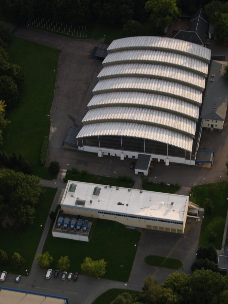 Chemnitz Eissporthalle im Kchwald
Ballonfahrt am 30.08.2009