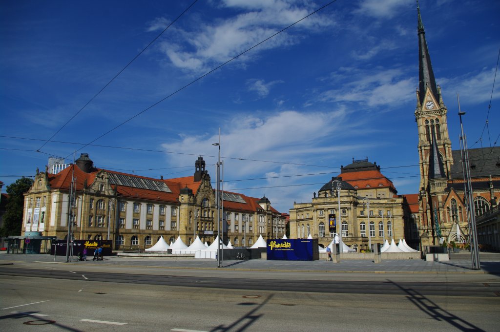 Chemnitz, Theaterplatz mit Knig Albert Museum, Opernhaus und St. Petri Kirche (19.07.2011)