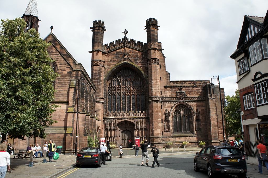Chester - Grafschaft Cheshire, Nordwestengland.Ein besonderer Anziehungspunkt ist die Chester Cathedral, deren heutiger Bau erst 1870 abgeschlossen wurde, nach acht Jahrhunderten Bauzeit. 13.8.2011