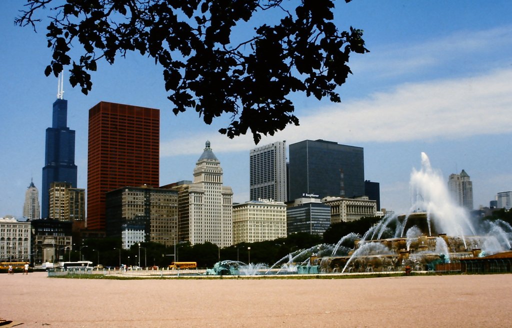 Chicago, Buckingham Fountain, Sears Tower usw. am 8. Juni 1987. 
