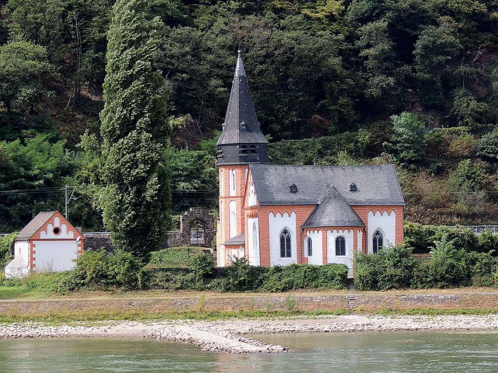 Clemenskapelle bei Trechtingshausen (Rhein-KM534)ist ein sptromanisches Kirchengebude; und seit 2002 Teil des UNESCO-Welterbes Oberes Mittelrheintal; 120829