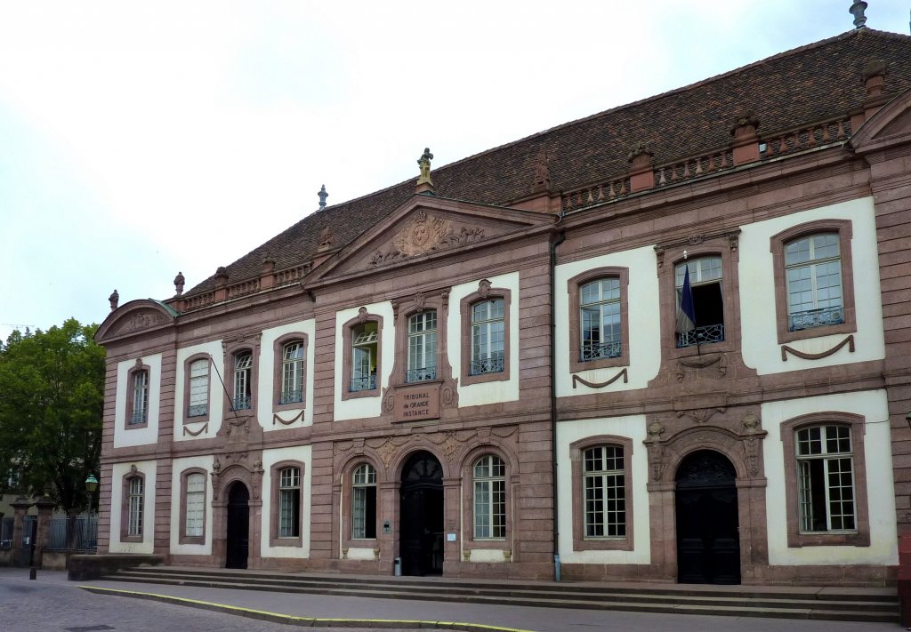 Colmar, das Gerichtsgebäude, im klassizistischen Stil erbaut, Juni 2012