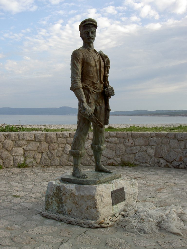 Crikvenica, Fischerdenkmal am Hafen (01.05.2012)