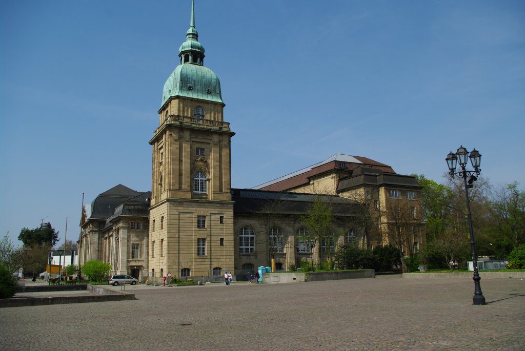 Darmstadt, Hessisches Landesmuseum am Friedensplatz, erbaut 1896 bis 1906 durch Architekt Alfred Messel (10.04.2009)