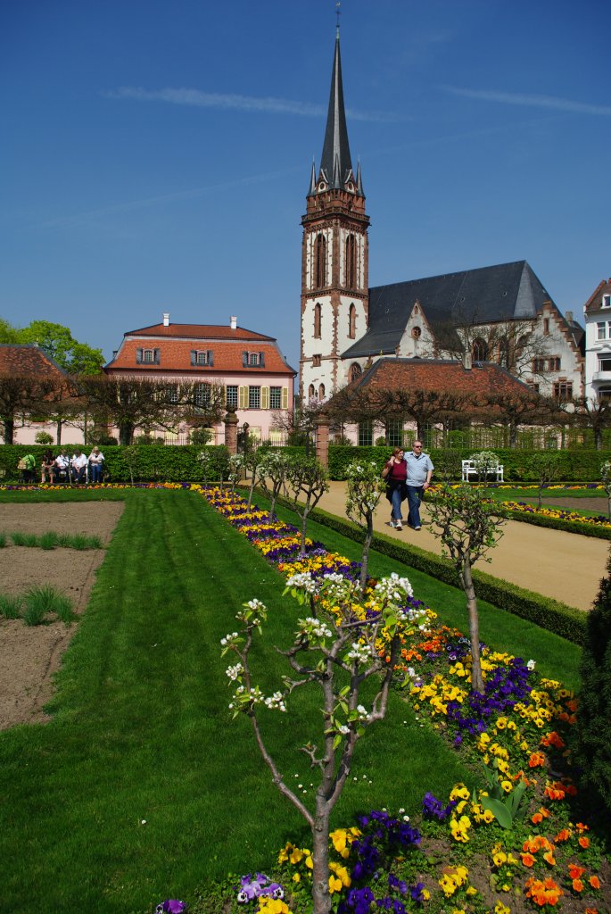 Darmstadt, Prinz Georg Garten und St. Elisabeth Kirche (10.04.2009)