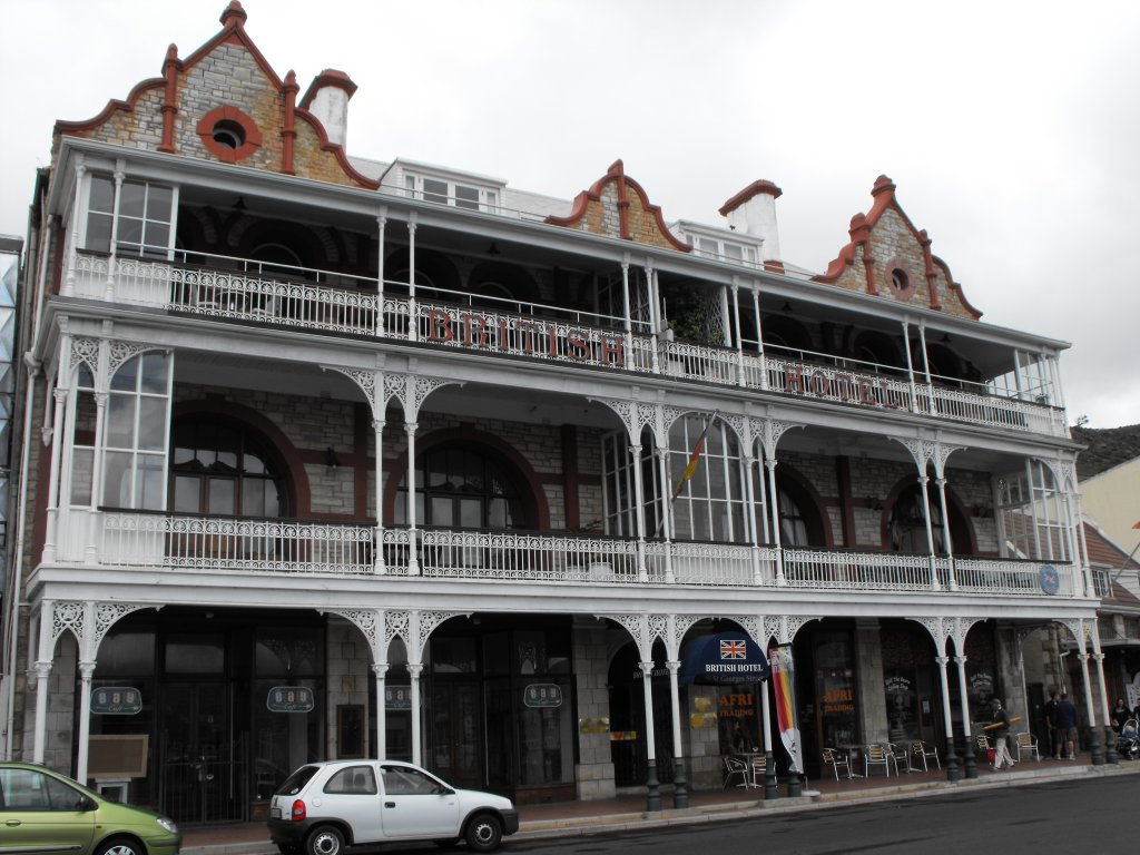 Das altehrwuerdige  British Hotel  an der Station Road. Simons Town, 20.11.2010
