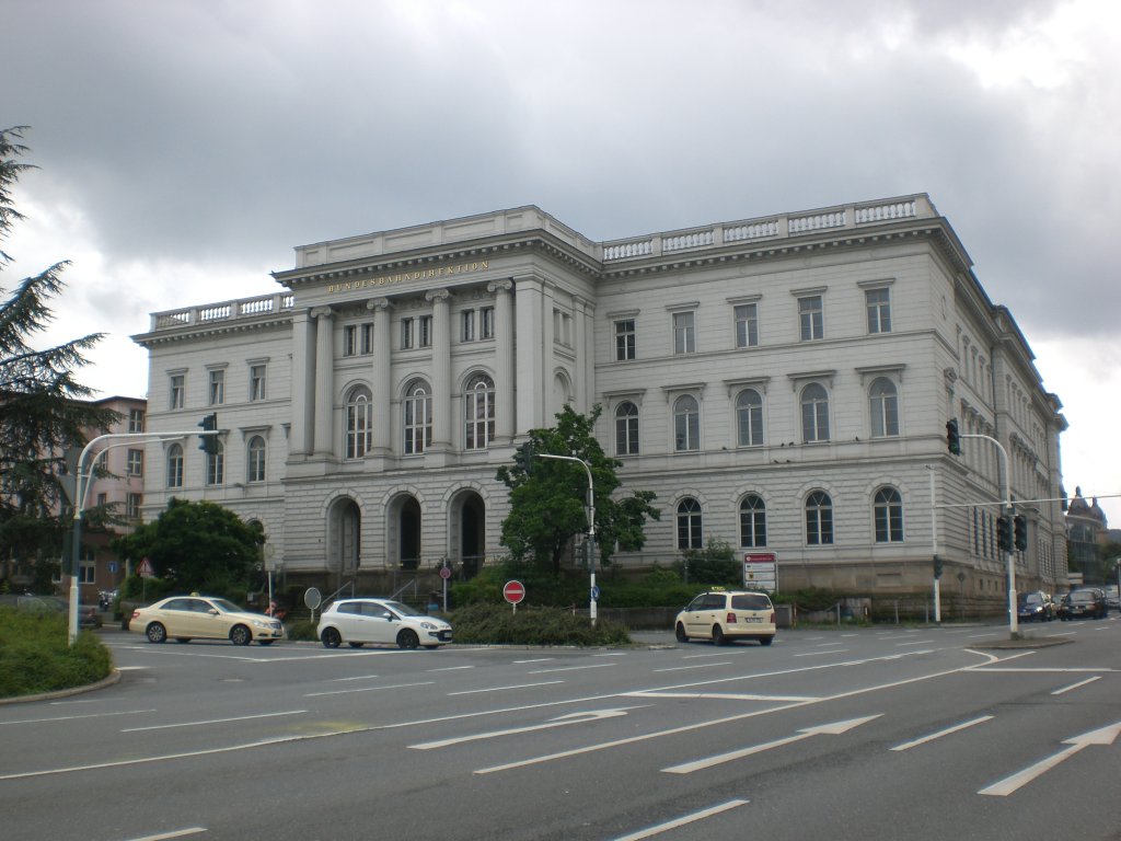 Das Gebude der Bundesbahndirektion in Wuppertal-Elberfeld.(17.7.2012)