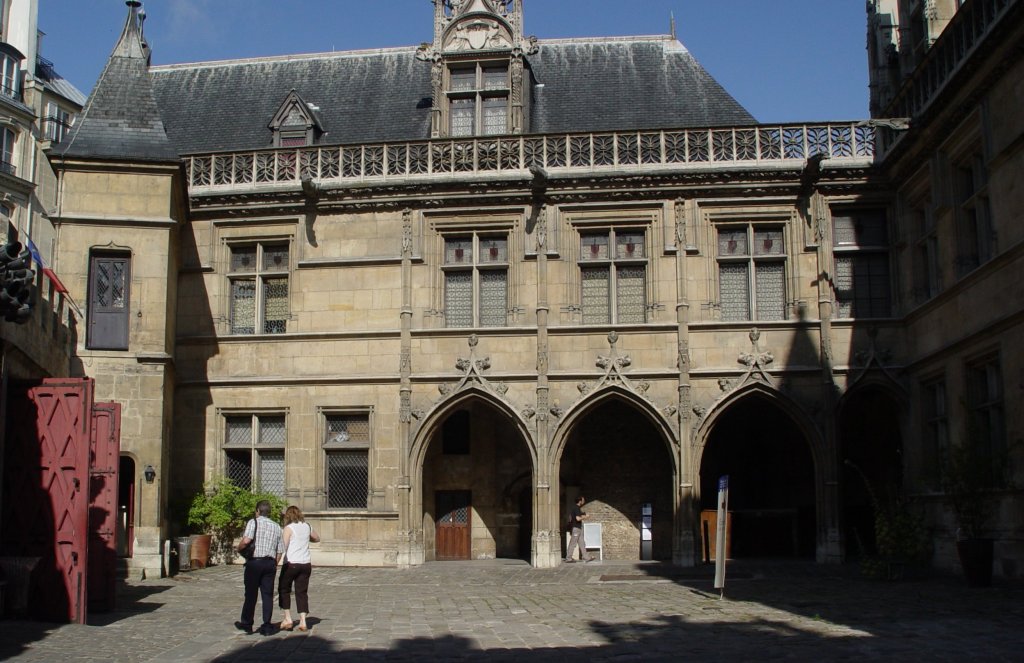 Das Htel de Cluny gilt als das schnste Beispiel mittelalterlicher Architektur in Paris. Erbaut zwischen 1485 und 1490. (19.07.2009)