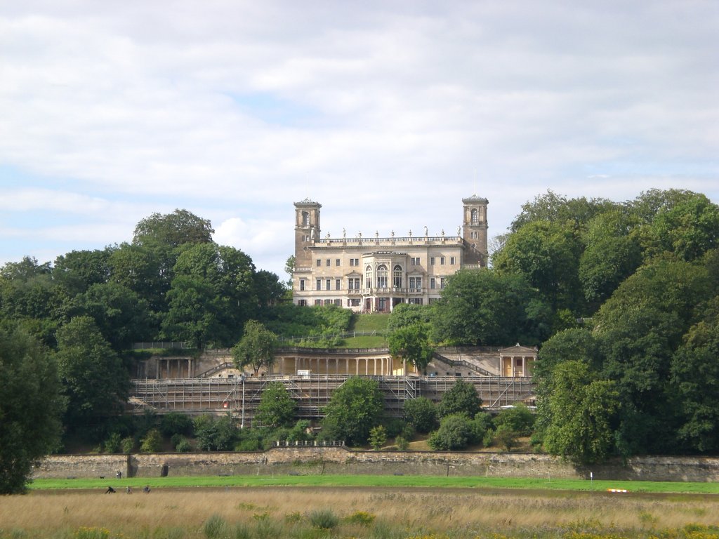 Das Schloss Albrechtsberg im Dresdner Stadtteil Radeberger Vorstadt.(23.7.2011)