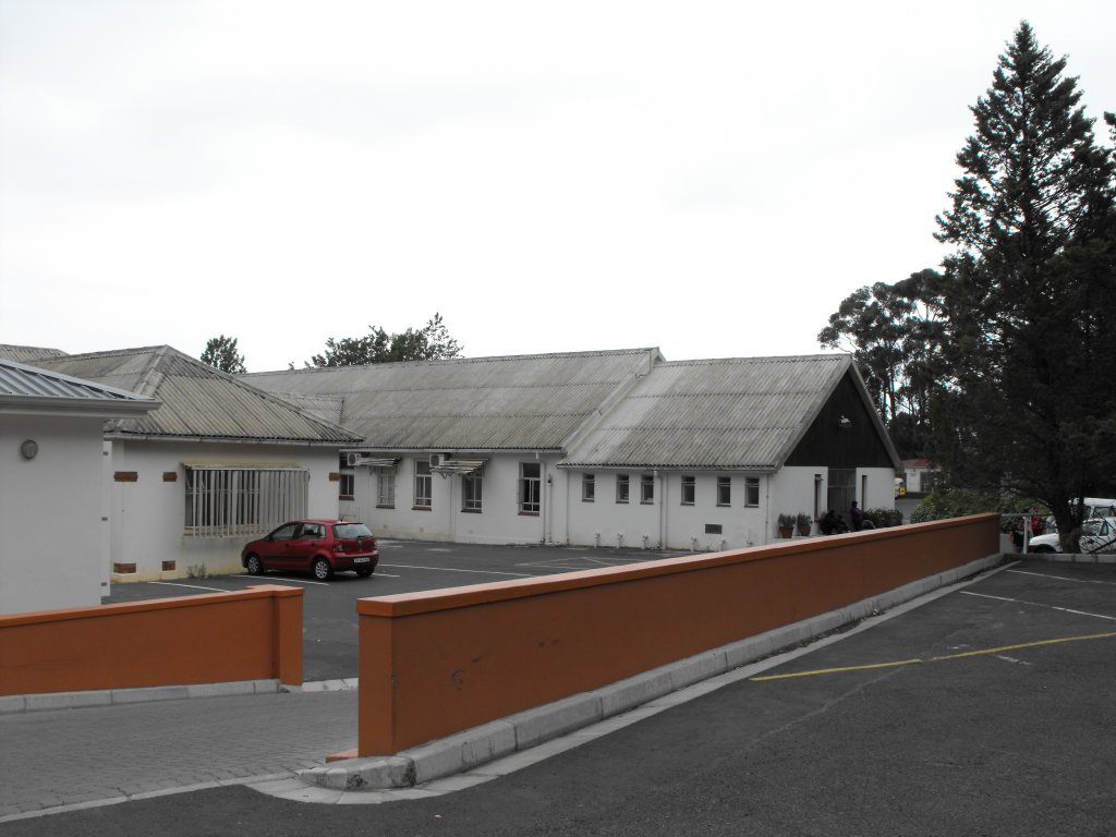 Das staatliche Helderberg Hospital (ex. Hottentots Holland Hospital). Somerset West, 27.11.2010
