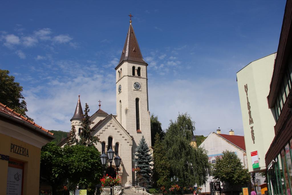 Der berhmte Weinort Tokaj in Nordungarn unweit der Grenze zur Slowakei hat einen
wunderschn restaurierten Stadtkern.
Aufnahme am 29.08.2012.